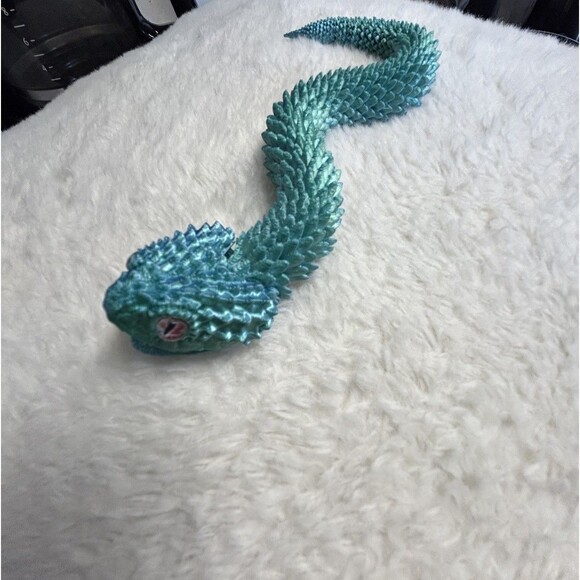 3D Printed Articulated Viper Snake. Fidget Toy. - Picture 2 of 7